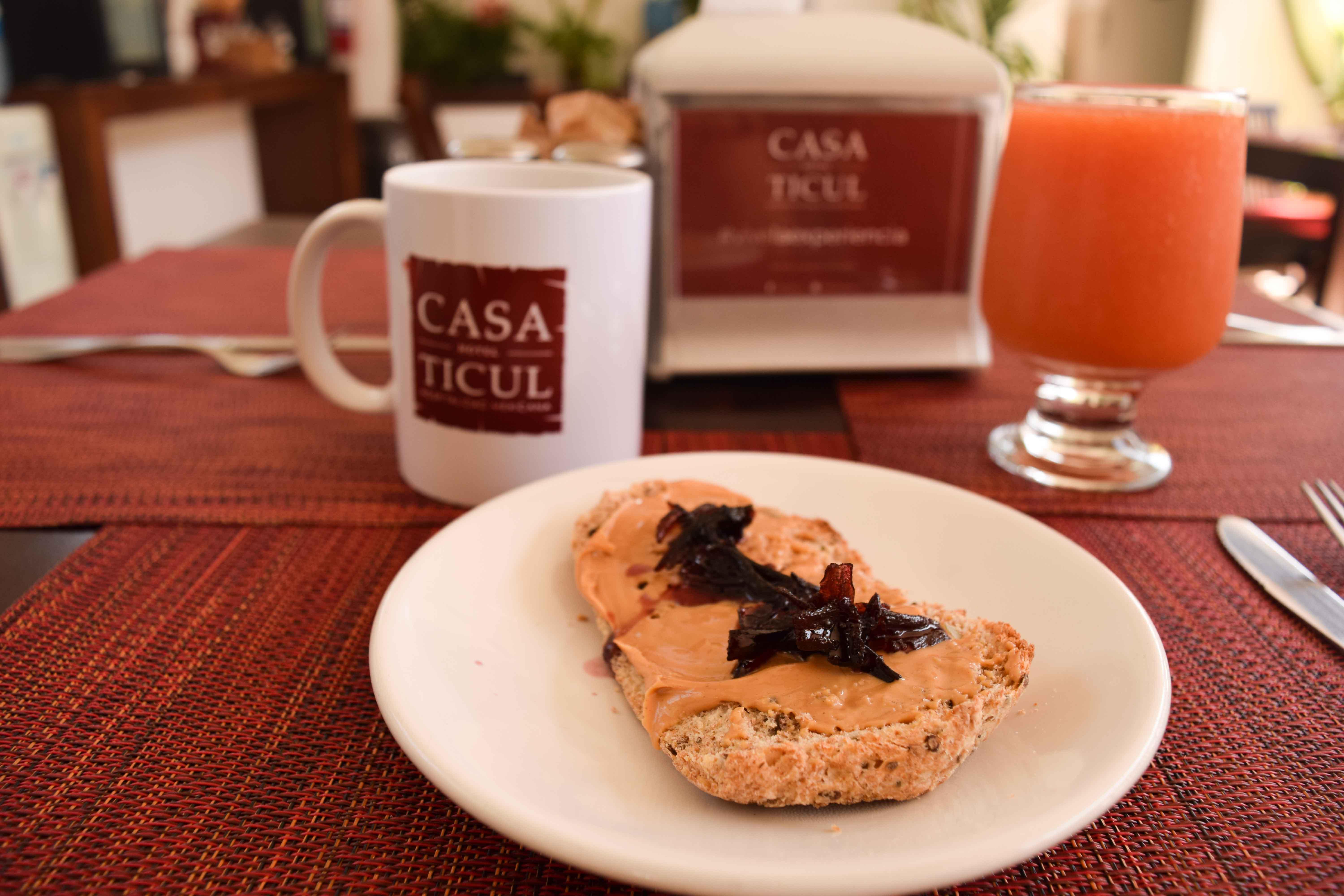 Casa Ticul Hotel Boutique - 5Th Ave (Adults Only) Playa del Carmen Exterior photo A slice of pan de elote with jam
