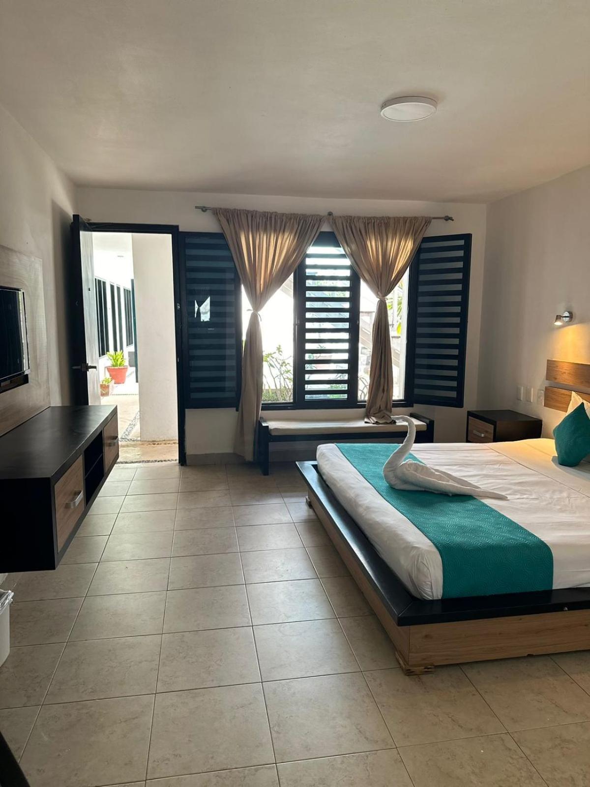 Casa Ticul Hotel Boutique - 5Th Ave (Adults Only) Playa del Carmen Exterior photo A room at the hotel