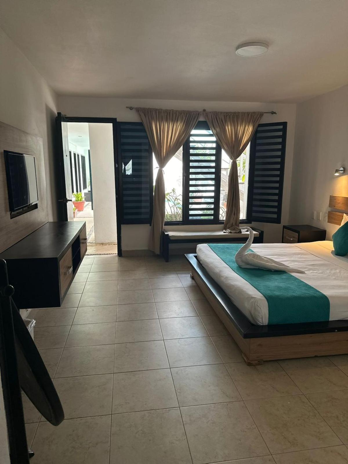 Casa Ticul Hotel Boutique - 5Th Ave (Adults Only) Playa del Carmen Exterior photo A room at the hotel