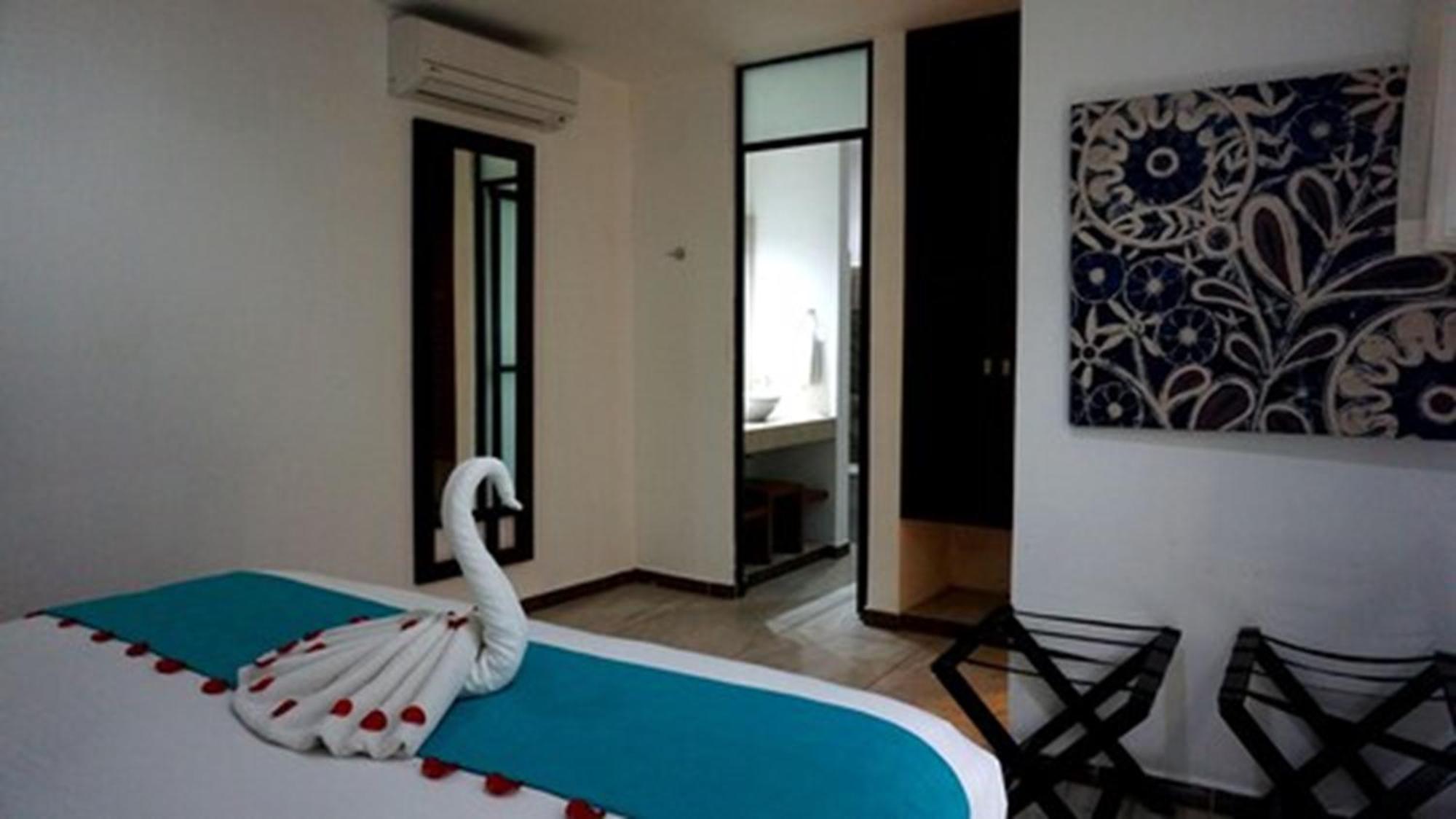 Casa Ticul Hotel Boutique - 5Th Ave (Adults Only) Playa del Carmen Exterior photo A room at the hotel